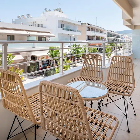 Beachside Escape - 3 Min To - Gaia 3 דירה *